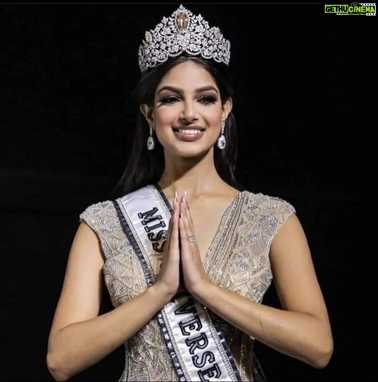 Sushmita Sen - 676.8K Likes - #yehbaat 👊😁👏💃🏻❤️🇮🇳 ‘Har Hindustani Ki Naz’ Harnaaz Kaur Sandhu #MissUniverse2021 #INDIAAAAAA 😀💃🏻🙏🤗❤️💋🌈 Soooooo proud of you!!!!
Congratulations @harnaazsandhu_03 👏😍🤗 Thank you for representing India so beautifully, for bringing back the Miss Universe Crown to India after 21 years ( by a 21 year old 😁, you were destined).
May you enjoy every moment of learning & sharing this incredible global platform @missuniverse will provide you….MAY YOU REIGN SUPREME!!! 👊🤗❤️🇮🇳😀
My love & Regards to your Maa & family…bohut bohut Mubarak 🙏😁😇❤️🌈💃🏻
#jaihind #duggadugga #waheguru_ji_ka_khalsa_waheguru_ji_ki_fateh 🙏❤️🤗💃🏻🇮🇳😁🌈