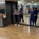 Sushmita Sen Instagram – A fabulous teacher @urmillathakkar22 shows her students Alisah & @reneesen47 not just the steps but the energy she wants in them!!👏😁😍❤️🎶
I love how unique my babies are even when they practice the same steps!!!💋

Well done Urmilla!!! Dancing feet…happy hearts!!! 😀💃🏻🌈

#sharing #energy #love #pride #discipline #daughters #sisters #teacher #dancinghearts 🤗💃🏻💋

I love you guys!!! #duggadugga ❤️