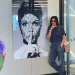 Sushmita Sen Instagram - Sushhhhhh in #gstaad 😄💋❤️ #strikeapose #switzerland #traveldiaries 💃🏻 I love you guys!!! #duggadugga 😍