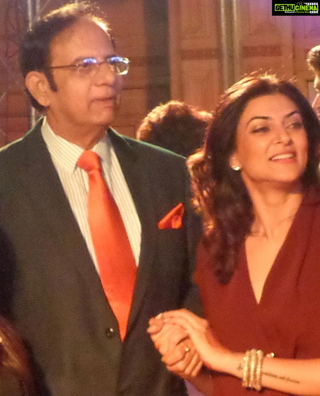 Sushmita Sen Instagram - Happppyyyyy Birthday Baba!!!๐๐ค๐๐๐๐ฅณ๐โค๏ธ A marvellously loving & kind human being, I am blessed to call my Fatherโฆand for my children, the ultimate Grandfather #tata ๐๐๐คโค๏ธ To your health & happiness alwaysโฆfor all the lives you touch & the hope you showerโฆfor your silent strength & indomitable spirit ..one I hope to inherit & nurture this lifetime!!! YOU ARE AMAZING BABA!!!๐๐คโค๏ธ๐ฅฐ๐๐ I LOVE YOU!!!! Thank you God!!! #blessed ๐๐ #duggadugga ๐