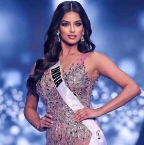 Sushmita Sen Instagram - #yehbaat 👊😁👏💃🏻❤️🇮🇳 ‘Har Hindustani Ki Naz’  Harnaaz Kaur Sandhu #MissUniverse2021 #INDIAAAAAA 😀💃🏻🙏🤗❤️💋🌈 Soooooo proud of you!!!!

Congratulations @harnaazsandhu_03 👏😍🤗 Thank you for representing India so beautifully, for bringing back the Miss Universe Crown to India after 21 years ( by a 21 year old 😁, you were destined).

May you enjoy every moment of learning & sharing this incredible global platform @missuniverse will provide you….MAY YOU REIGN SUPREME!!! 👊🤗❤️🇮🇳😀

My love & Regards to your Maa & family…bohut bohut Mubarak 🙏😁😇❤️🌈💃🏻

#jaihind #duggadugga #waheguru_ji_ka_khalsa_waheguru_ji_ki_fateh 🙏❤️🤗💃🏻🇮🇳😁🌈