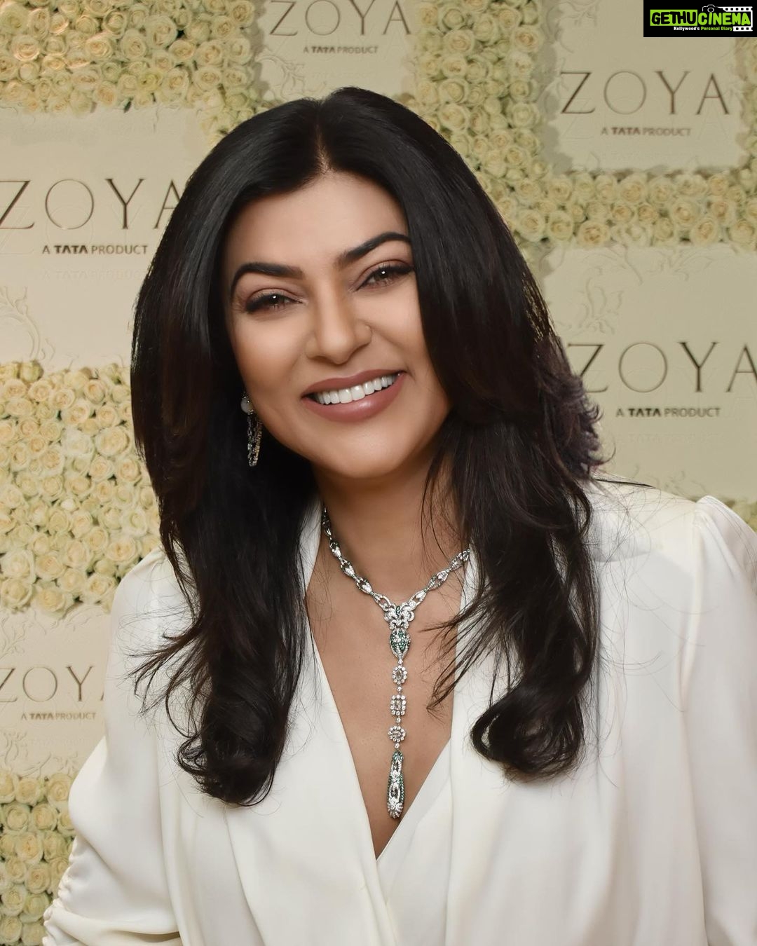 Sushmita Sen Instagram - Happy to attend the launch of Zoya's festive collection, Libera @zoyajewels with Ajoy Chawla and Revathi Kant from Titan.π Impeccable crafting!!! π Beautiful designs merge with artistic inspiration in the form of finding your flow in rare jewellery for Zoya's Libera. π€β€οΈ #liberabyzoya #unchainedelegance #findyourflow #celebratelife ππ