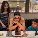 Sushmita Sen Instagram - Thank you God!!!!🤗❤️💃🏻 The ‘universe’ conspires in your favour Alisah & @reneesen47 😉😜😄❤️💋This journey of life with the both of you by my side…is the ultimate celebration!!! I love you infinity 💋 #duggadugga #Maa ❤️