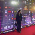 Sushmita Sen Instagram - #aboutlastnight 😍 #redcarpet #dadasahebphalkeawards 😁❤️💃🏻 So wonderful to see my friends from the media, after such a long time!!! The warmth as always, was palpable!!🤗🥰 Thank you for joining me sweetheart @priyankakhimani 😇👊 #sharing #thevibe #energy #happiness #love #clickclick “Aarya Sareen in the house” 😉🥂😀🌈 I love you guys!!! Gown: Givenchy Handbag: Chanel Stilettos: Valentino Styled: with love 😉😄❤️