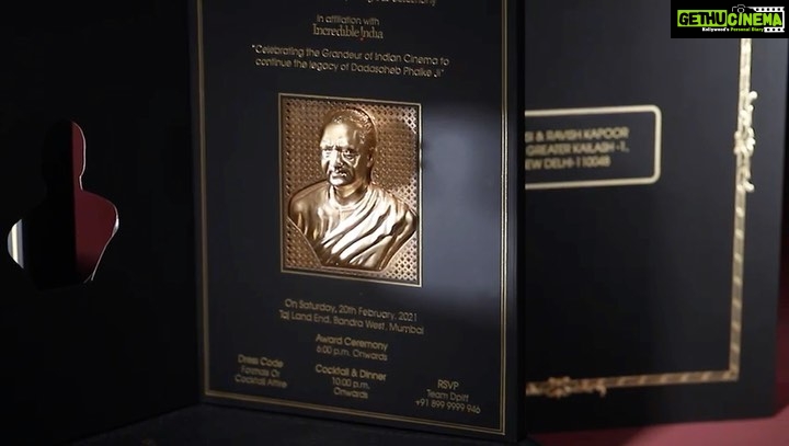 Sushmita Sen Instagram - I am ecstatic to unveil the Invitation Card of India’s Most Prestigious “Dadasaheb Phalke International Film Festival Awards 2021” in affiliation with Incredible India, Ministry of Tourism being held on 20th February 2021 at Taj Lands End, Mumbai. The Invitation symbolises prosperity & growth of Indian Cinema. I applaud the Team of DPIFF for their hardwork & wish them grand success for the ceremony. @dpiff_official @ravish_kapoor #dpiff #dpiff2021 #incredibleindia 🇮🇳 😊 #Aarya