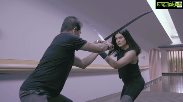 Sushmita Sen Instagram - You are amazing Sir #Sunil @cvn_kalari π€β€οΈπ Huge love & respect for you and the Art of #kalaripayattu π Hereβs to us & the preparation for #aarya3 πΆππ»ππ shot by @prasad_bandkar π #duggadugga #sharing #cherishedmoments #bts #aaryapromo π I love you guys!!!!π₯°