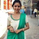 Suza Kumar Instagram – Temple time #kalahasti ♥️😇
.
 Let only Gud vibes and happiness stays with us forever in this journey ✨✨☺️♥️
.
Ps -yes that rare over bhakthi face 😅🥰☺️
.
#temple #kalahasthi #blessed #goodvibes #livelovelaugh ✨☺️ Sri kalahasti