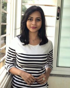 Suza Kumar Instagram - Chop chop 💇🏻‍♀️ Short hair ♥️
.
I always wanted to try short hair but my parents told me a big NO,and I became more and more curious to try it out lol 🤷🏻‍♀️
So I just went to have a normal trim but then I ended up going short for this year to give it a change for me and my life 😆🤪🤣
.
Not sure if I like it or not but I’m happy that finally I get to do it nd break my fear of it ☺️🥰🧡
.
#shorthair #chopchop #latepost #trysomethingdifferent #livethelifeyoulove #shineon ✨😊❤️