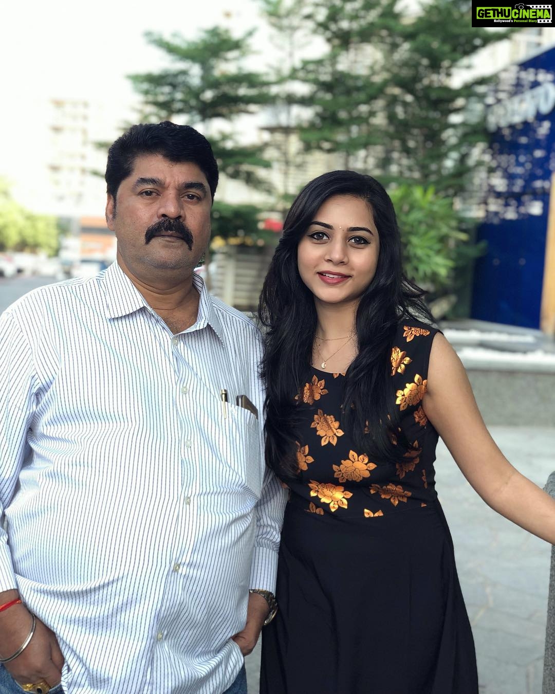 Suza Kumar Instagram - Happy birthday Appa 🥰🎊🧡 U be my everything nd more ♥️☺️ Always blessed that I hve you 👨👧 My biggest gift 🎁 💝 Stay blessed nd happy ☺️ . #daddyslittlegirl #mydad #myking #blessed #lifeisbeautiful #happybirthdayappa #happygirlsaretheprettiest 💃🏼☺️♥️😘