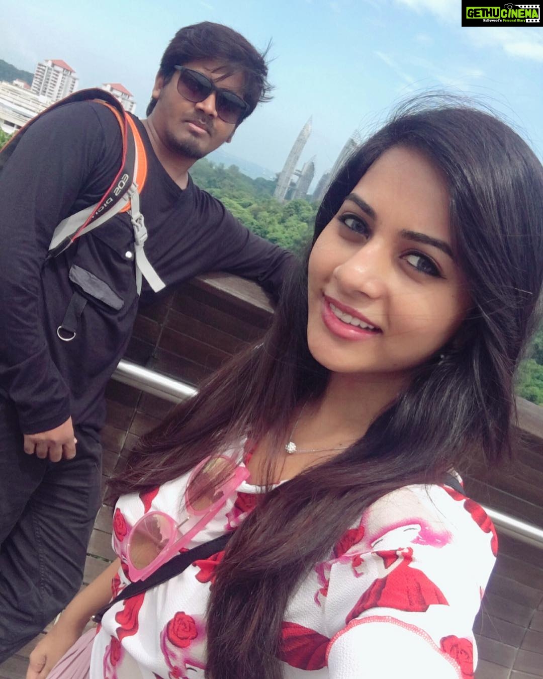 Suza Kumar Instagram - HAPPY BIRTHDAY rock star vasanth๐๐๐๐๐งก . Thx for being a true friend who never gave up on me โฅ๏ธ, a Friend who made me realise still there are true frndship who Believe yu , Stand by you and Hold u strong no matter wat ! ๐๐ . . Thx fr being my amazing friend ,and a mentor who I can share everything โฅ๏ธ . Ps - vasanth age is just a number ๐ so stay young, be blessed and keep rocking rockstar ๐งก๐๐บ๐ผโจ . . #bestfriendsforever #birthdayboy๐ #strongbond #lifeisbeautiful #livethelifeyoulove ๐งก๐ง๐ผโโ๏ธโบ๏ธ