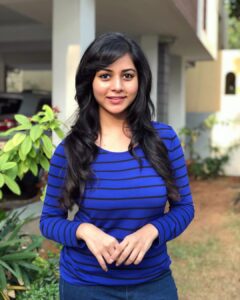 Suza Kumar Instagram - Back to base 💁🏼‍♀️ summer chop chop 💇🏻‍♀️🧚🏼‍♀️👱🏼‍♀️🙈
.
Happy Easter all stay blessed 😍♥️
.
.
#happygirlsaretheprettiest #summer #chopchop #lovelife 🧚🏼‍♀️🐣☺️♥️