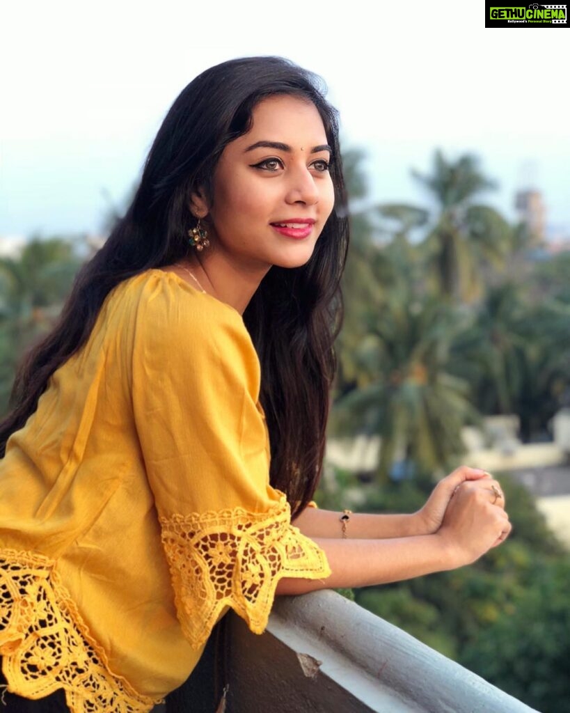 Suza Kumar Instagram - I’m Just one among you,who smile with all the life struggles,hurts nd still who love to keep dreaming big against all odds 😊🧚🏼‍♀️♥️ . . keep it going ,ur almost there to say it to urself proudly that “I MADE IT “ 🧚🏼‍♀️☺️ . Dream big nd fly high 💃🏼♥️😍🦄 #dreambig #flyhigh #youcandoit #onelife #livethelifeyoulove #nevergiveup #livelovelaugh 🧡✨😊