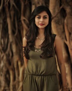 Suza Kumar Instagram - Love is all we need♥️💫
but don’t lose urself in the process of caring and protecting others😊bcoz ✨Self worth nd Self respect✨is what make us grow stronger 💁🏼💕
Love urself nd do what ever that makes ur soul shine 🌟✨ Be around the ppl who love the way ur and not blaming u for what ur not ☺️ one life it is 🦄✨live and love it every bits ✨✨♥️ #mymotto #liveandlove #onelife #selfrespect #lifeisbeautiful #livethelifeyoulove #livelovelaugh 💖🦄☺️♥️