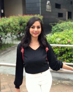 Suza Kumar Instagram - What hurts you now makes u double stronger than who u used to be! ✨

Lose to gain urself back 🧚🏻‍♀️✨
#selflove 🖤 #nothingelsematters .
.
#lovelife #loveyourself #letgo #buildyourself #onelife #livethelifeyoulove ✨🖤✨
