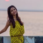 Suza Kumar Instagram – The most beautiful and my fav part of the day 💛 #sunset 🌞#lifeisbeautiful #livelovelife #suzakumar #happygirl ✨😊💗
P.c – @lokesh_damodaran 💗☺️