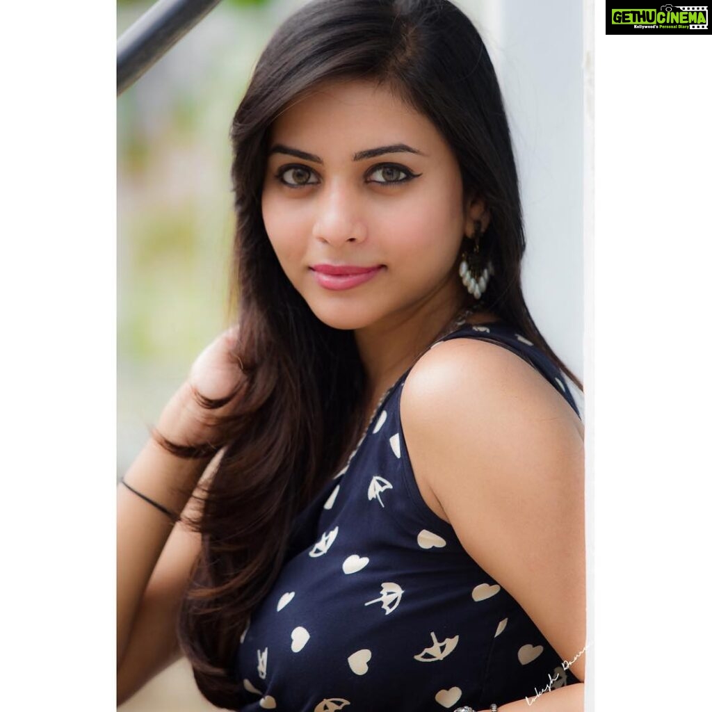 Suza Kumar Instagram - The true measure of success is how many times you can bounce back from failure 💪🏻😊 Hope u had a great start of this week 😁🙈✨#mondaymotivation #nevergiveup #suzakumar #lifeisbeautiful #dontforgettosmile ❤✨ p.c - @lokesh_damodaran