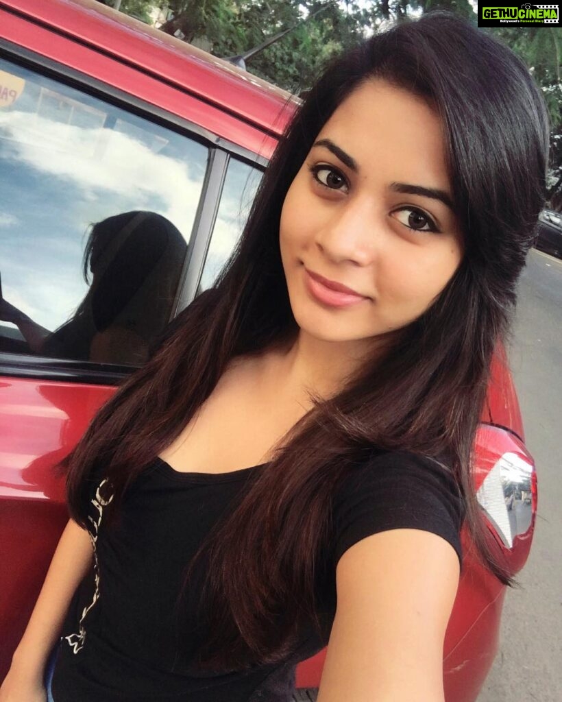 Suza Kumar Instagram - #happysunday 😁my lovely #instafamily 😘have a super fun and relaxed day ahead 😴😘😻#suzakumar #lovelife #dontforgettosmile #lifeisbeautiful 💗✨