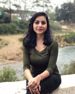 Suza Kumar Instagram - Get lost ,wander and find urself more vibrant than before 💗💫🧜🏻‍♀️
.
#gettoknowyourself #getlostinnature #wander #shinebrightlikeadiamond #healyourself #livethelifeyoulove ✨🧚🏻‍♀️