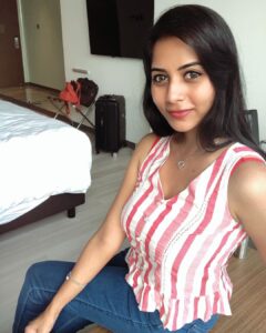 Suza Kumar Instagram - There’s a million stories and emotions hidden behind those eyes, yet there’s a bit of magic 🪄 she leaves with a smile that says everything is going to be alright ❤️‍🩹❣️
.
#itsokaynottobeokay #loveyourself #youmatter #lifeisbeautiful #eyesspeak #heal #everythingwillbeok ❤️