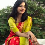 Suza Kumar Instagram - Wishing u all a beautiful Deepavali ✨😊❤️ . . Let only the happiness ,good vibes and positive energy flow around u and never let that smile go away from yu ♥️ Stay safe and have fun like the old times we do 😆☺️ . . have a safe and colourful Deepavali ✨💫💥 . #happydiwali #festivaloflights #deepavali #familylove #stayblessed #staysafe #happiness 💕✨💫