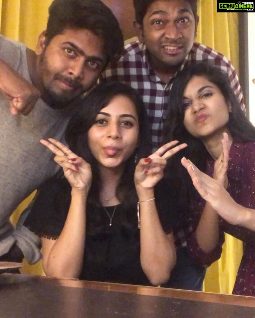 Suza Kumar Instagram - Itz just a very spl b’day ❤️🥰 Thank u guys for making it more spl with ur lovely wishes and happy happy vibes 😘 what more I need than to see so many lovely msges when I wake up and being with the ppl who love me ,who took some extra step to make me happy and spl today 🥰♥️ #pampered I love u guys more . . Stay happy all and let’s live the life we love and create more memories to treasure 😘❤️ . #birthdaygirl #september16 #positivevibes #letsstartfresh #septemberbaby #lovelife #grateful ✨🌸