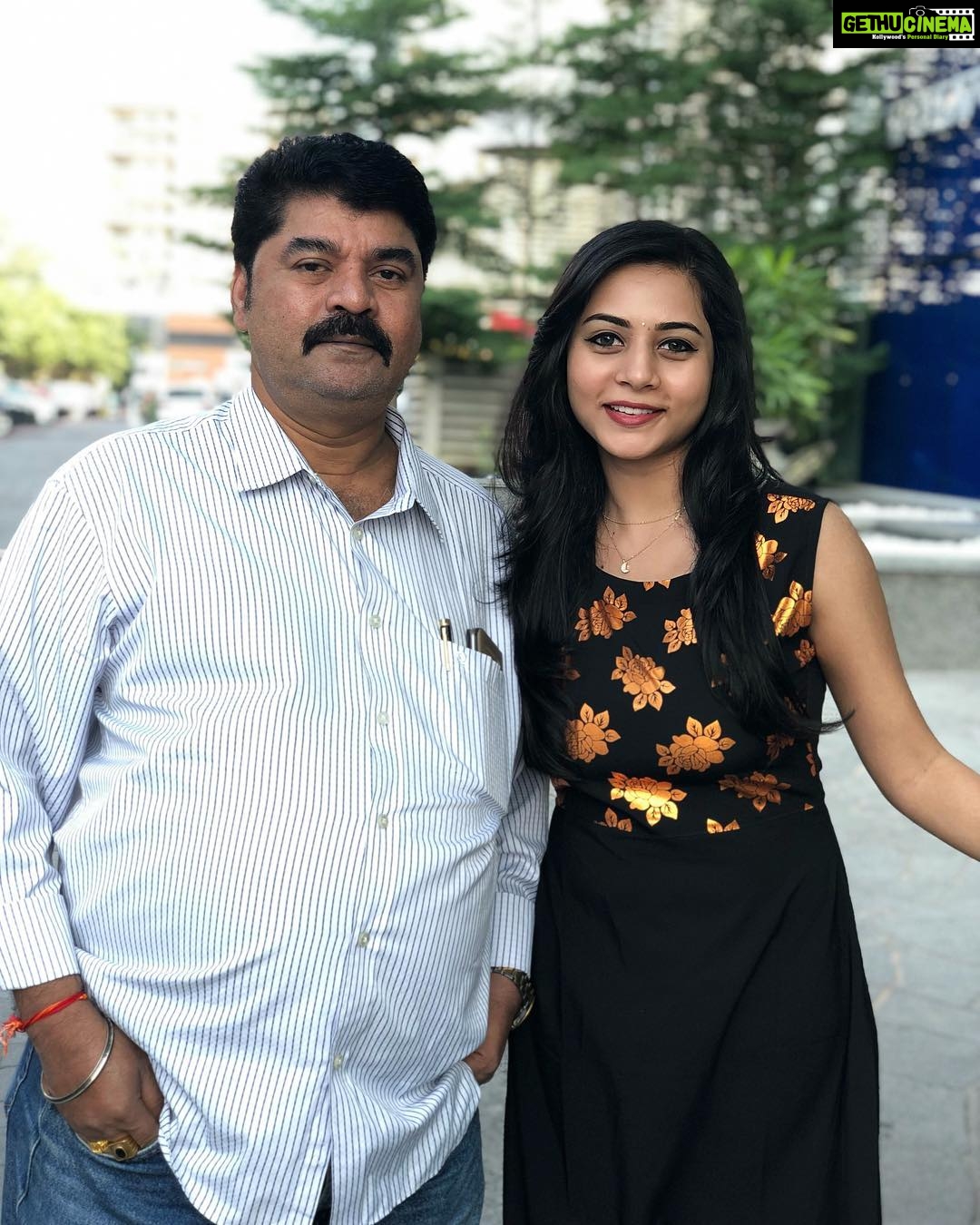 Suza Kumar Instagram - Happy birthday Appa 🥰🎊🧡 U be my everything nd more ♥️☺️ Always blessed that I hve you 👨👧 My biggest gift 🎁 💝 Stay blessed nd happy ☺️ . #daddyslittlegirl #mydad #myking #blessed #lifeisbeautiful #happybirthdayappa #happygirlsaretheprettiest 💃🏼☺️♥️😘