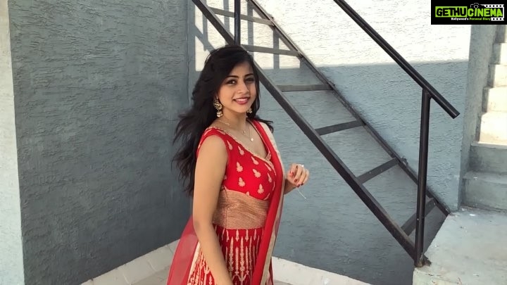 Suza Kumar Instagram - When this soulful song perfectly fits the video 😍♥️☺️ . . #slowmotion #favsong #vaanvaruvaan #arrahman #littlethingsinlife #stayhappy ✨😊