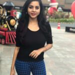 Suza Kumar Instagram - Still cant get over with those new year and festive vibes 🥰😋☺️ happiest and free soul ✨🎅🏼⛄️💥 . #newyearmood #freesoul #2019 #bringiton #dowhatyoulove #wanderlust ✨💛