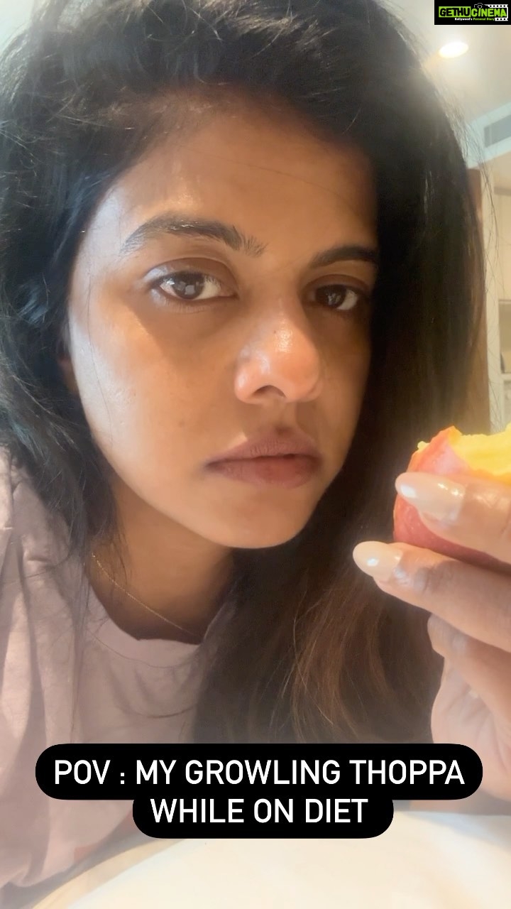 Swagatha S Krishnan Instagram - Pasi paridhabangal 😵💫