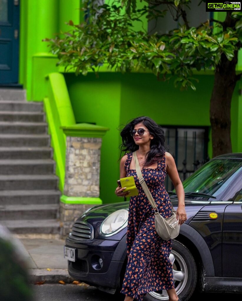 Swagatha S Krishnan Instagram - The one with the matching wallet and beautiful Notting Hill 👒photography @bullishpixels @_lost_in_transit . #london #nottinghill