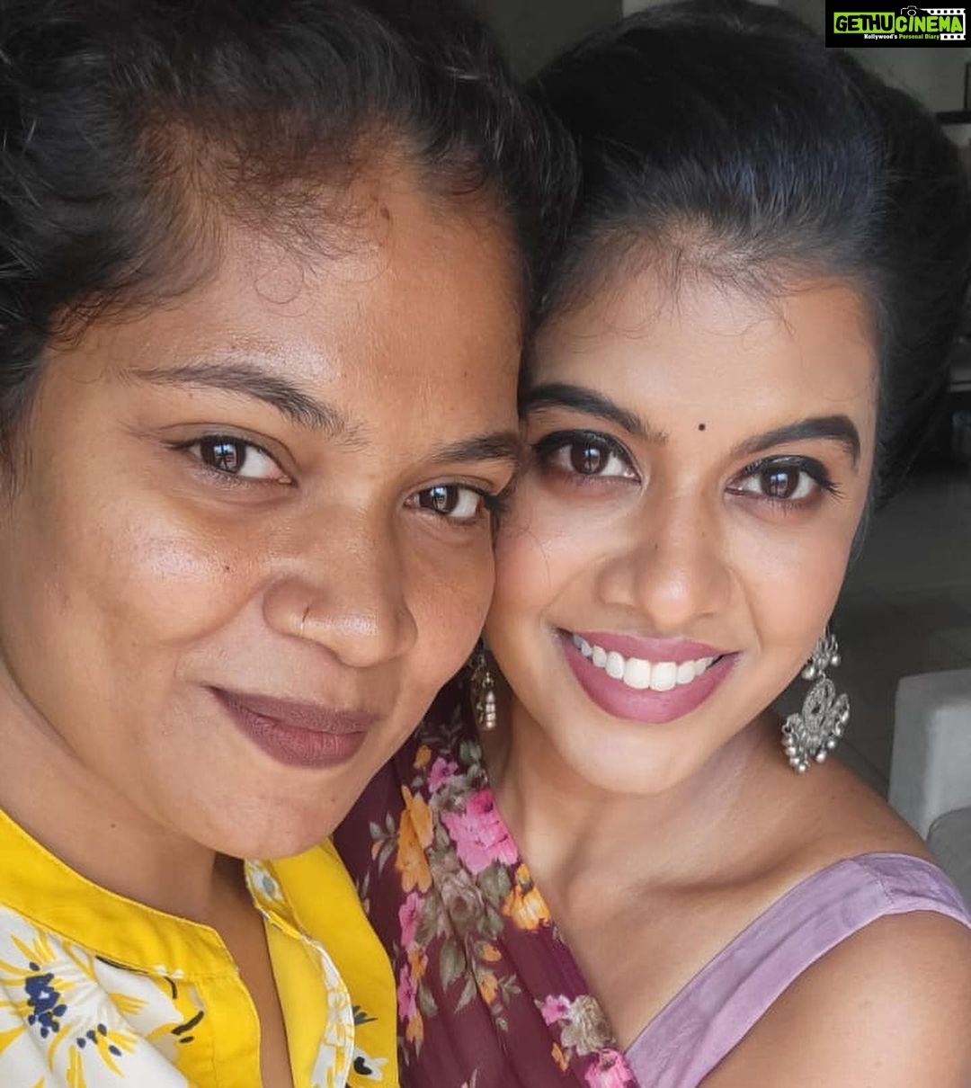 Swagatha S Krishnan Instagram - @anjusartistry .. There is no one else other than her who knows my taste better when it comes to the way i look. This talented, hard working, passionate Artist, mother and friend is one of my favourites and someone i’d blindly trust. Go and take all that u deserve and more. Sky is the limit darling. #dolledupforpromotions