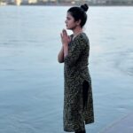 Swagatha S Krishnan Instagram – Ma Ganga 🙏🏼 Wishing and praying for all of us to the mighty mother Ganga from Rishikesh . She s the greatest mother and medicine that has been gifted to us. 🙏🏼 #jaigangamaiyya