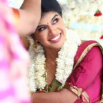 Swagatha S Krishnan Instagram – Happy Ugadi 🌺 

Saree : @shruseternity 
Jewellery : @fineshinejewels 
Blouse : @dimahfashion 
Makeup and Hair : @anjusartistry 
Photography : @bala_g_studio 
Location : @namamigangesresort 

#wedding #oonjal
