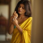 Swagatha S Krishnan Instagram – அனல் மேலே பனித்துளி 🌼

Photography @camerasenthil 
Wearing @ivalinmabia