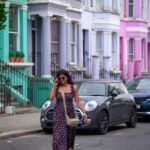 Swagatha S Krishnan Instagram – யார் இந்த சாலை ஓரம் பூக்கள் வைத்தது
காற்றில் எங்கெங்கும் வாசம் வீசுது 🌸 Le’ amaze max photographer @bullishpixels @_lost_in_transit 🌸#london #nottinghill #streetphotography