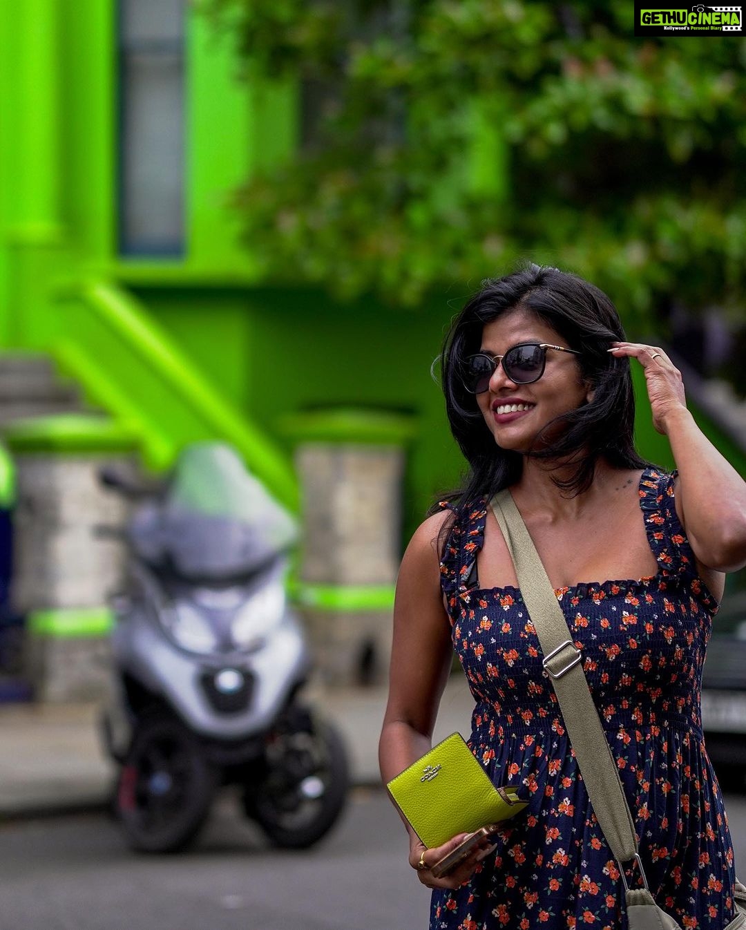 Swagatha S Krishnan Instagram - The one with the matching wallet and beautiful Notting Hill đź‘’photography @bullishpixels @_lost_in_transit . #london #nottinghill