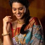 Swathishta Krishnan Instagram - ❤️ . . . . MUAH @jiyamakeupartistry @marysbridalstudio Shot by @mikkie_photographhy Saree @rajmahal_official