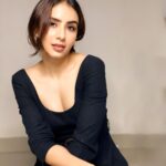 Swati Kapoor Instagram – New video is up on hipi. 

Link in bio.