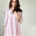 Swati Kapoor Instagram - There I glow again 💕 Outfit @akisostore Styled by @seam_stress_by_rajludhwani