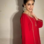 Swati Kapoor Instagram - Wearing @kashmiri_pehnava 💕 Photograher @captures_anuj 💕