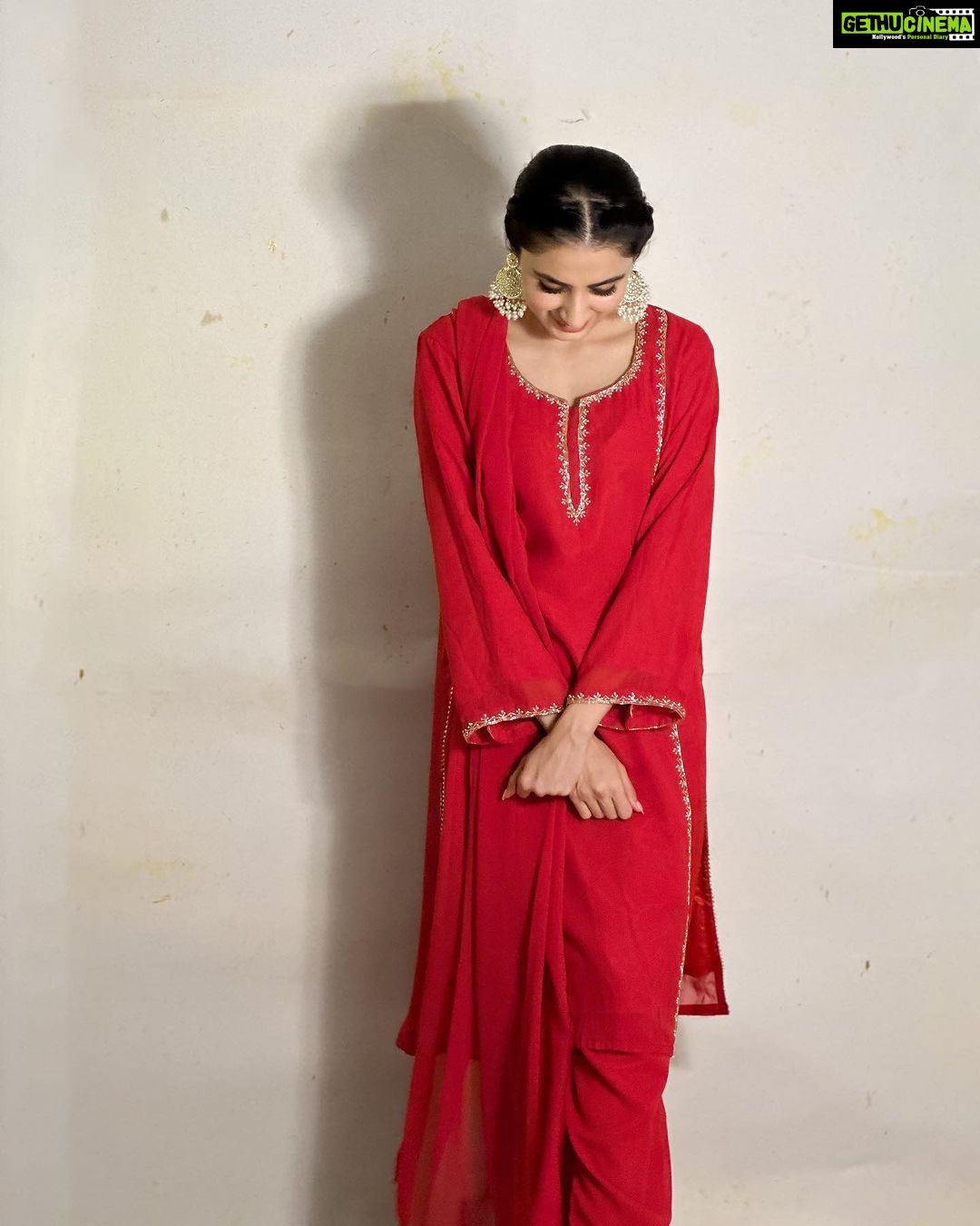 Swati Kapoor Instagram - Wearing @kashmiri_pehnava 💕 Photograher @captures_anuj 💕