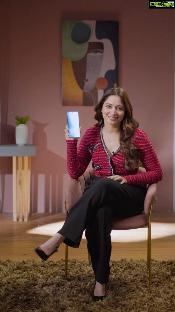 Tamannaah Instagram - Curious about how I nailed @vivo_india’s #MasterTheLight challenge using the vivo V29 Series? Well, don’t worry, I’ll show you how I did it! Now, taking great photos in low light using the phone’s Night Portrait with Smart Aura Light feature should be a piece of cake! 😉📸 If I could do it, you can too! #vivoV29Series #DelightEveryMoment #ThePortraitMasterpiece #MasterTheLight