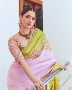 Tamannaah Instagram - 🌸🌸🌸

The sari is nothing short of a piece of art @neeta_lulla love how you always create timeless elegance so effortlessly.