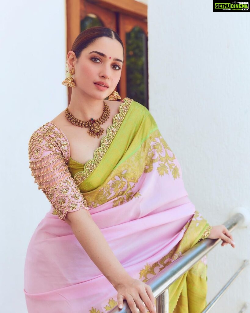 Tamannaah Instagram - 🌸🌸🌸 The sari is nothing short of a piece of art @neeta_lulla love how you always create timeless elegance so effortlessly.
