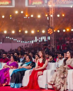 Tamannaah Instagram - Jailer audio launch! ❤️‍🔥❤️‍🔥❤️‍🔥

PS: Trust @falgunishanepeacockindia to always make you feel your glamorous best! 💥
