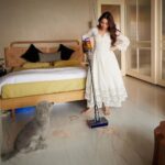 Tamannaah Instagram - Messy liquid spills - bye bye! Not only dry dust present in nooks and crannies of our home, now the Dyson submarine also takes care of wet surfaces. A truly remarkable investment for our homes with little fur balls🥰 #DysonIndia #WetandDryVacuum #DysonSubmarine #DysonHome #gifted @dyson_india