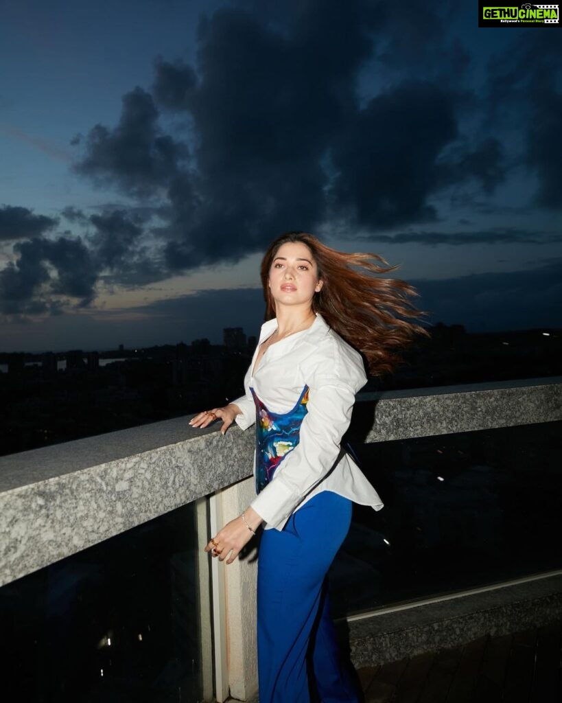 Tamannaah Instagram - Decided to match the sky! 🤍💙🩷 #AakhriSach