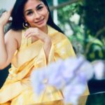 Tanishaa Mukerji Instagram - Sunday feels familiar! Like that day off we’ve been waiting for ! The anticipated holiday we get soooo excited about! And then it’s here ! 💛⭐️ #sundayvibes