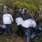 Tanishaa Mukerji Instagram - NSS Unit B19 SPDT college participated in a "Coastal Cleanup Drive" organization by My Green Society at Carter Road, Bandra West, on 16th September. We collected more plastics, glass pieces and cotton and other non degradable waste were collected in approx 8 garbage bags. Total number of Volunteers: 14 8 Boys, 6 Girls The collected waste was taken by NGO for disposal. India Mumbai