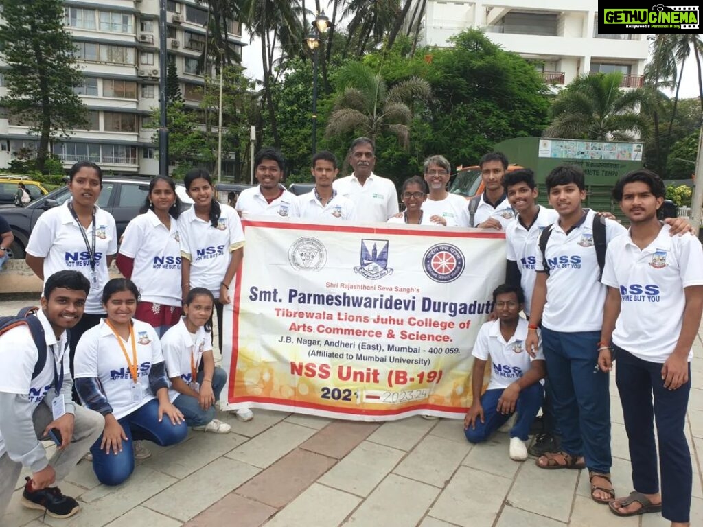 Tanishaa Mukerji Instagram - NSS Unit B19 SPDT college participated in a "Coastal Cleanup Drive" organization by My Green Society at Carter Road, Bandra West, on 16th September. We collected more plastics, glass pieces and cotton and other non degradable waste were collected in approx 8 garbage bags. Total number of Volunteers: 14 8 Boys, 6 Girls The collected waste was taken by NGO for disposal. India Mumbai